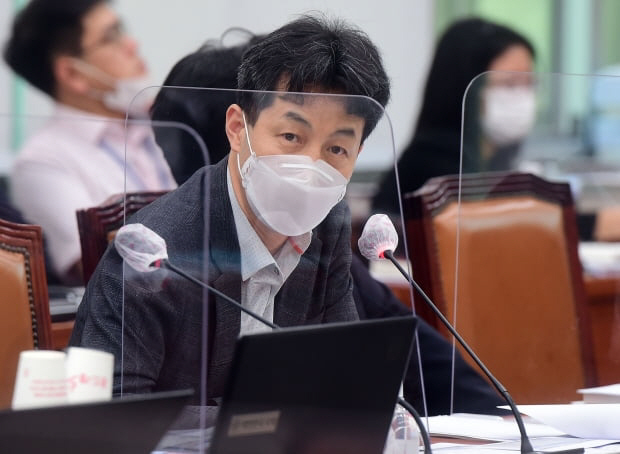 윤건영 '바이든 정부, 하노이 아닌 싱가포르에서 출발해야'