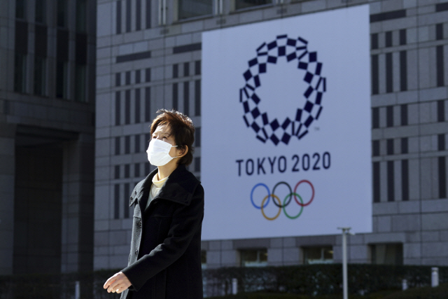 바흐 IOC 위원장 “도쿄올림픽 7월 예정대로 열릴 것”