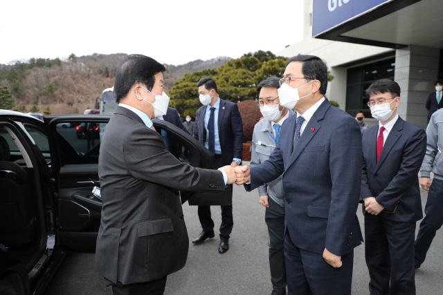 허성무 창원시장, 박병석 국회의장과 두산중공업 찾다