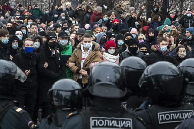 '나발니를 석방하라' 러시아 전역서 대규모 반정부 시위