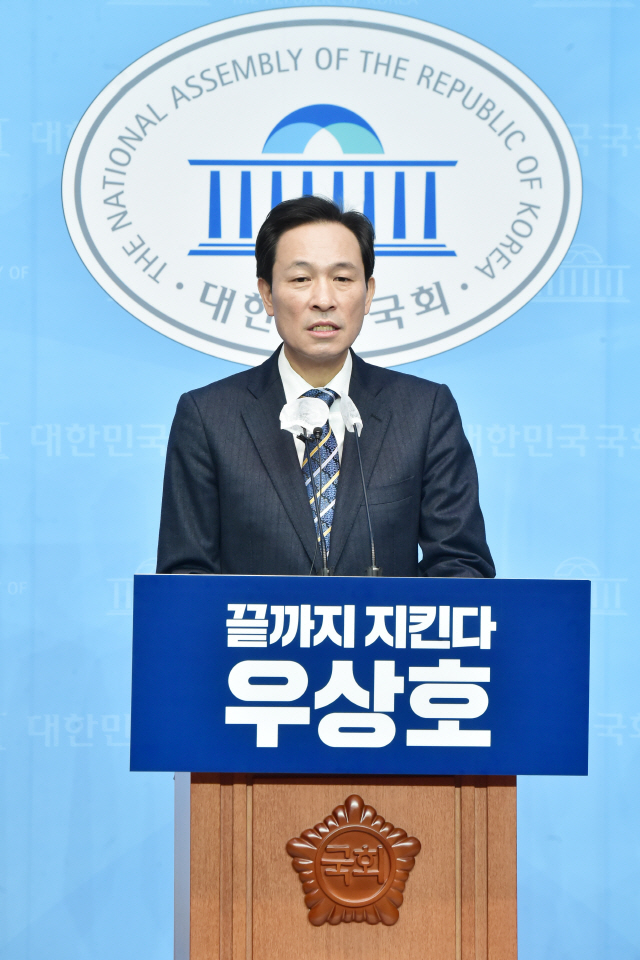 ‘친문’ 구애…박영선 “文 보유국” 우상호 “文정부 성공”