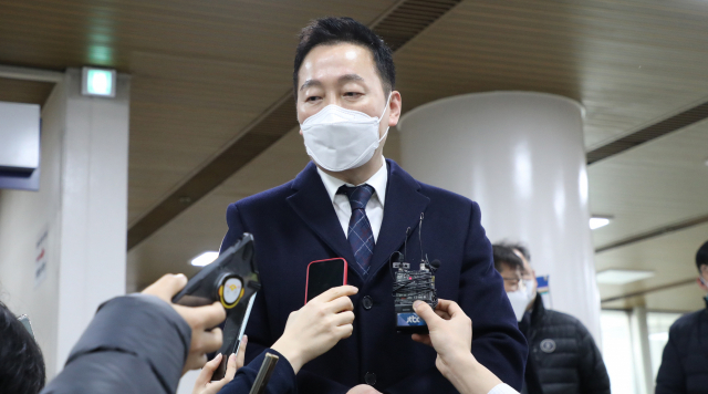 '성추행 의혹 보도 언론 명예훼손'  정봉주 전 의원 항소심서도 무죄