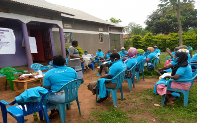 우간다 카나니마을에서 새마을금고 설립 교육이 이뤄지고 있는 모습. /사진 제공=새마을금고
