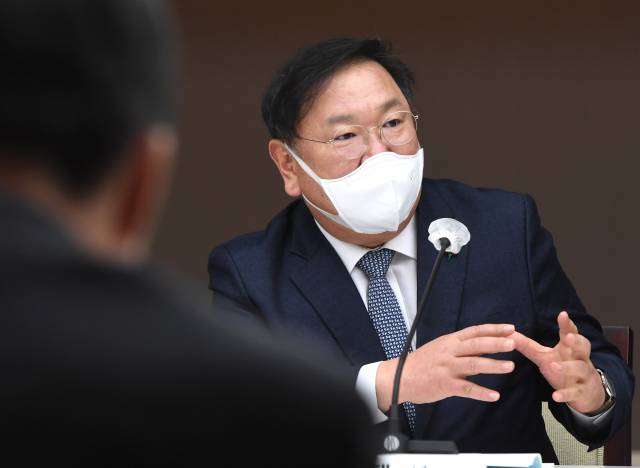 민주당 만난 박용만·스타트업 대표들 '기회의 문 열어달라' 규제개선 건의