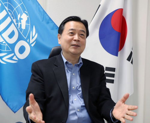 조현동 '스타트업 해외 판로 개척, 유엔서 도와주죠'