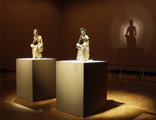 Create a space dedicated to the’Banggasus of the National Museum of Korea’ like’Louvre Mona Lisa