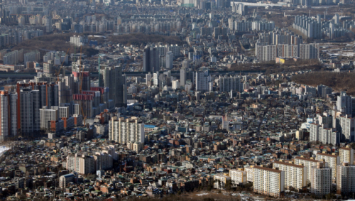 몰래 중개 보수 챙기고, 보증금 부풀려 차액 챙기고…