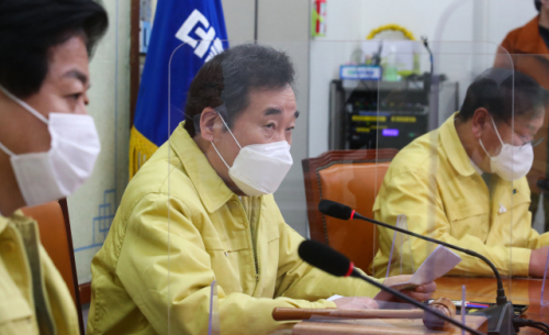 이낙연 민주당 대표가 지난 10일 오전 국회에서 열린 최고위원회 회의에서 발언하고 있다. /권욱기자