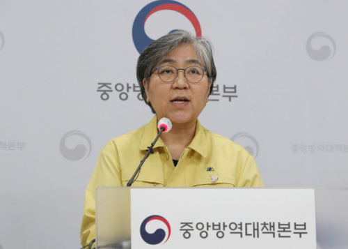 [백신 Q&A] '러시아 백신 검토 단계일 뿐…계약 진행은 아냐'