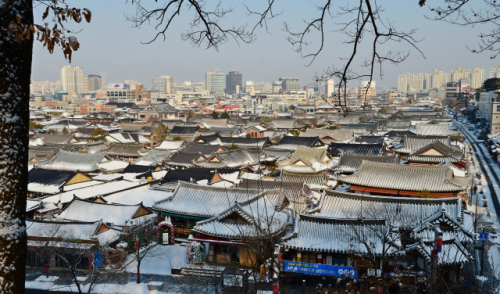 [休]700여 채 기와집 옹기종기...고즈넉한 조선 정취 품은 전주 한옥마을