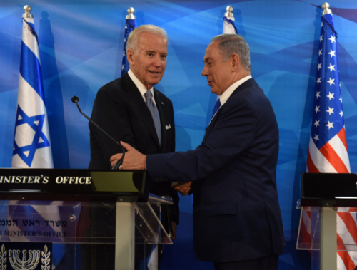 2016년 3월 부통령 자격으로 이스라엘을 방문한 조 바이든 미국 대통령(왼쪽)과 베냐민 네타냐후 이스라엘 총리. /AFP연합뉴스