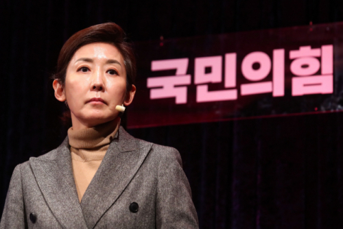 신현수 사의에…날세운 野 '여전히 법무부 장관은 조국'