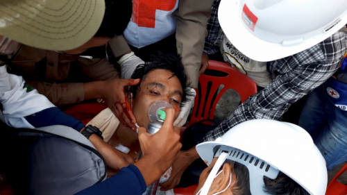 미얀마 '피의 일요일' 진압...최소 9명 사망