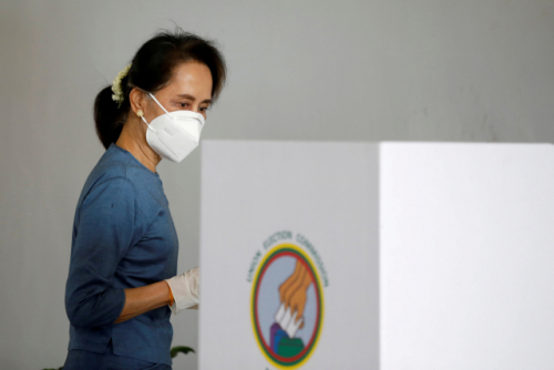 아웅산 수치 미얀마 고문 추가 기소…'화상 심문서 건강해 보여'