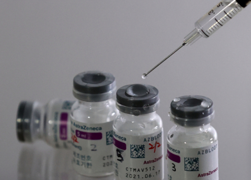 국제 백신공급 프로젝트인 '코백스 퍼실리티(COVAX facility)'가 북한에 올해 5월까지 신종 코로나바이러스 감염증(코로나19) 백신 약 170만회분을 공급하게 된다. /연합뉴스
