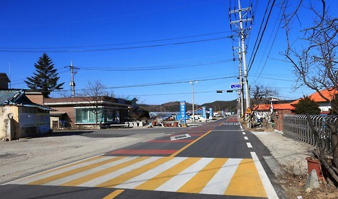 동해안 최북단 지역인 강원도 고성의 명파리 마을이 한산한 모습을 보이고 있다. /고성=연합뉴스