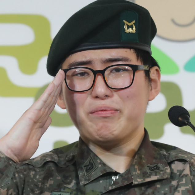 Transgender condolences for “giving up staying university” at the death of former sergeant Byun Hee-soo “It is not wrong to say that it is different