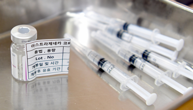 백신접종 이상반응 935건 늘어 총 5,786건…사망신고 누적 15명