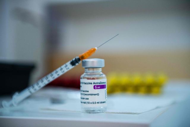 아스트라제네카 백신 유럽서 속속 사용 중단