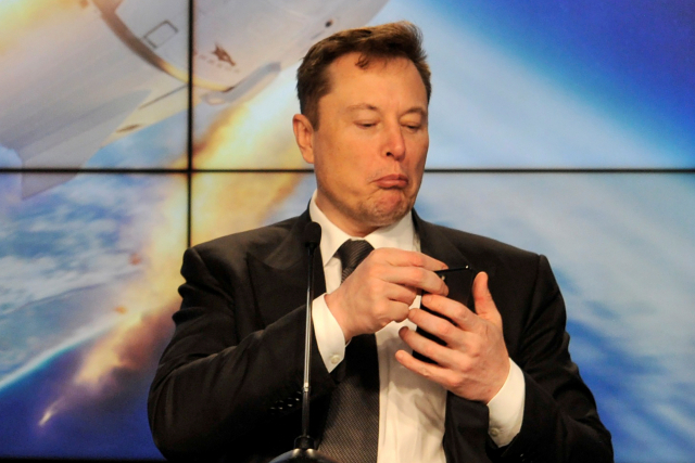 ‘머스크, 내 돈으로 뭘 할거야!’… ‘Tweet Loss’의 Tesla Investor Sue