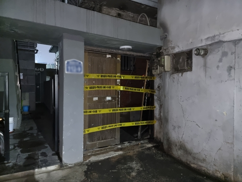 서울 가리봉동 2층 주택서 불...홀로 살던 70대 노인 사망