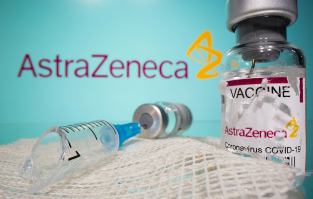 유럽의 약국의 AZ 백신에서 독일과 프랑스의 예방 접종 재개는 안전합니다