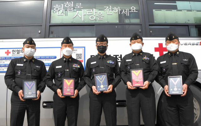 해군 교육사, 혈액 수급 비상시국에 해군‘헌혈 5총사’탄생