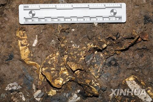 쓰촨에서 발견된 수천년 전 황금가면./신화연합뉴스