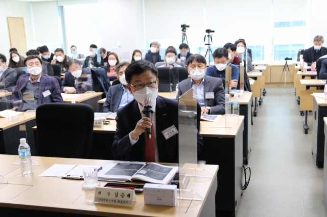 김승배 한국부동산개발협회 회장이 준주택 공급 확대 방안 세미나에서 발언을 하고 있다.