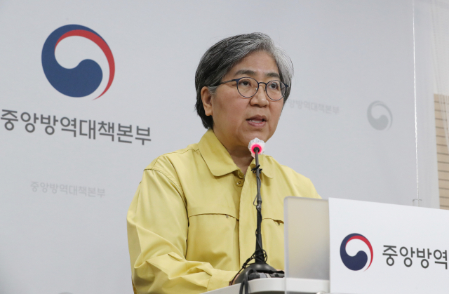정은경, 내일 AZ백신 공개 접종…국민 불안감 해소 차원