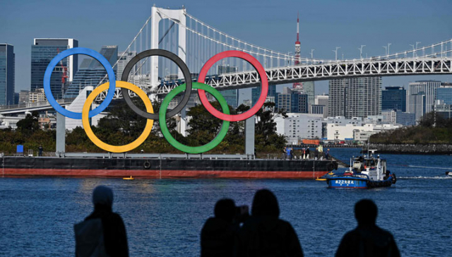 도쿄에 설치된 올림픽 조형물. /연합뉴스