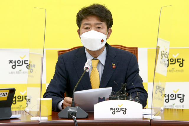 박영선, ‘노회찬의 6411번’ 타자…정의당 “노회찬 따라하기로 민낯 못 가려”