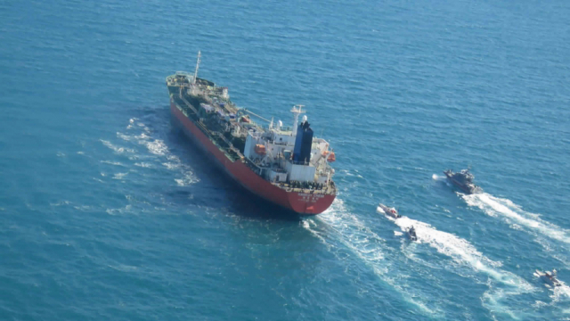 이란 정부, 한국 선박 3개월만에 억류 해제…'선장·선원 건강 양호'
