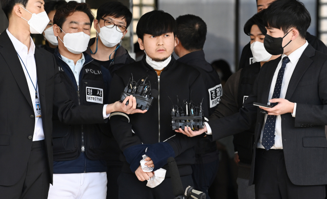 ‘세 모녀 살인’ 김태현 “숨 쉬고 있는 것도 죄책감”