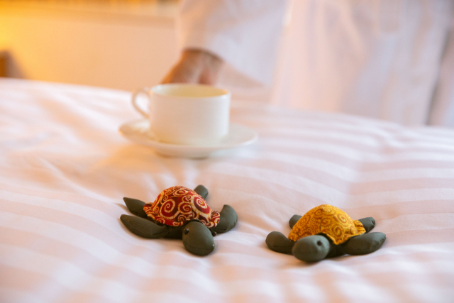 반얀트리 호텔이 턴 다운 서비스를 선택할 경우 시그니처 거북이 인형 펠리(Felly)를 제공하고 있다.