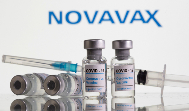 정부 '노바백스 백신, 충분한 검증 우선…해외 허가과정과 병행'