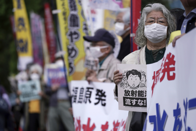 중국도 일본 오염수 방출에 '무책임한 결정'...외신도 비판 가세