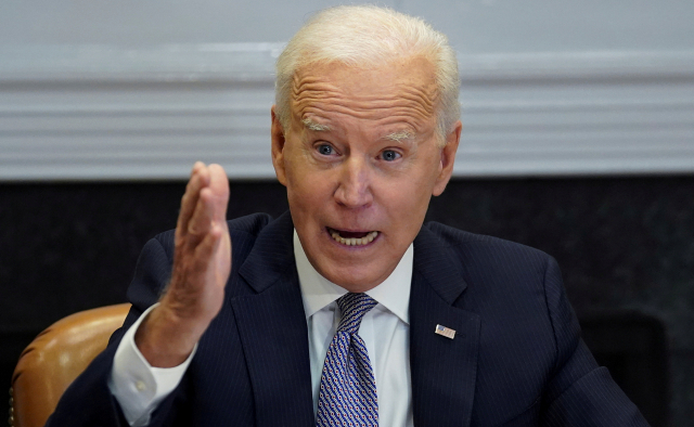 Talking to Biden Putin…  Ukraine warns of tension and proposes a summit in third countries