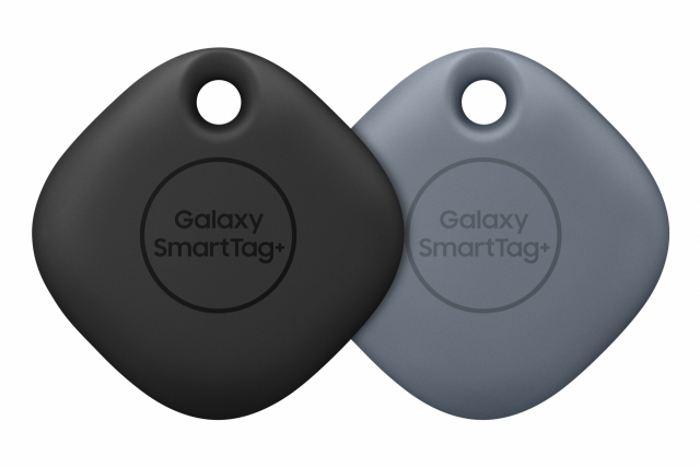 16일 국내 출시된 ‘갤럭시 스마트태그 플러스(Galaxy SmartTag+)’ 두가지 색상 모델 /사진 제공=삼성전자