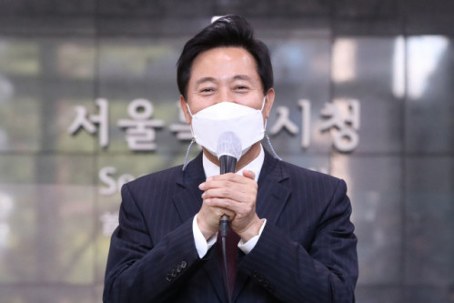 [속보]오세훈 '주요 재건축 단지 토지거래허가제 검토'