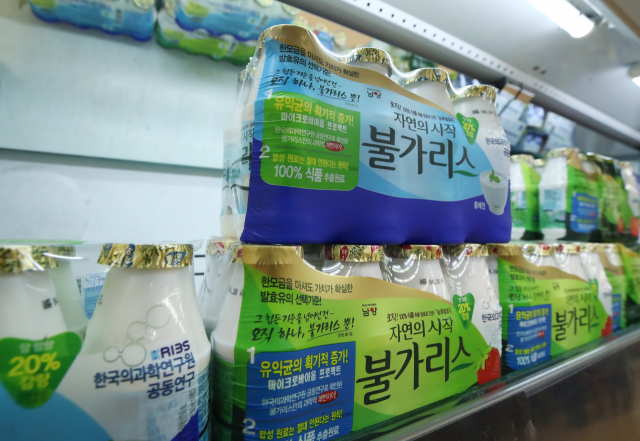 지난 14일 서울 시내 한 대형 마트에 남양유업의 불가리스 제품이 진열돼 있다. /연합뉴스