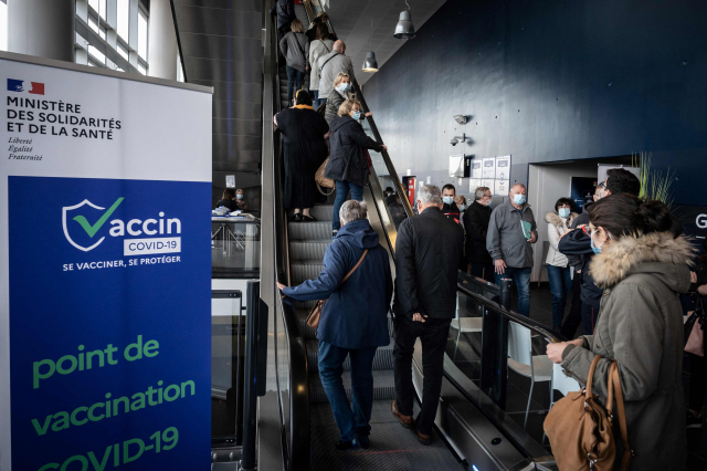프랑스, EU 최초로 공항서 '디지털 백신 접종 증명서' 실험