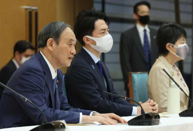 스가 요시히데(왼쪽) 일본 총리 /AFP연합뉴스
