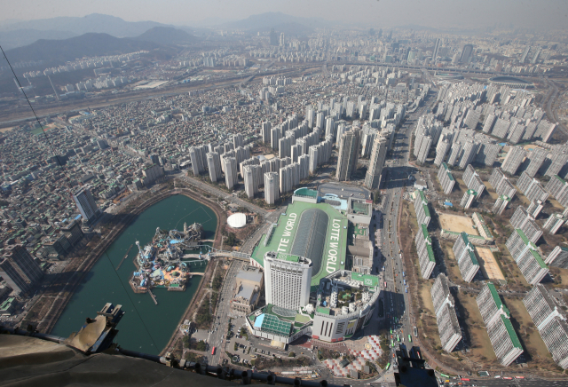 전국이 또 '증여 광풍'…3월만 아파트 1만건 '부 대물림'