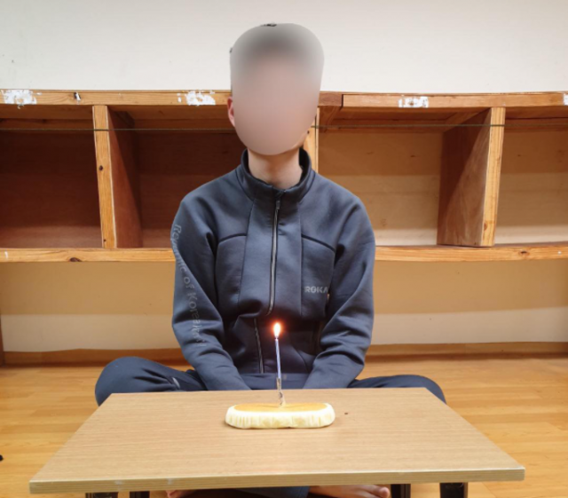 '감옥 체험이냐' 장병 '부실 식사' 파문 이어 '생일 케이크' 논란 '세금은 어디로?'