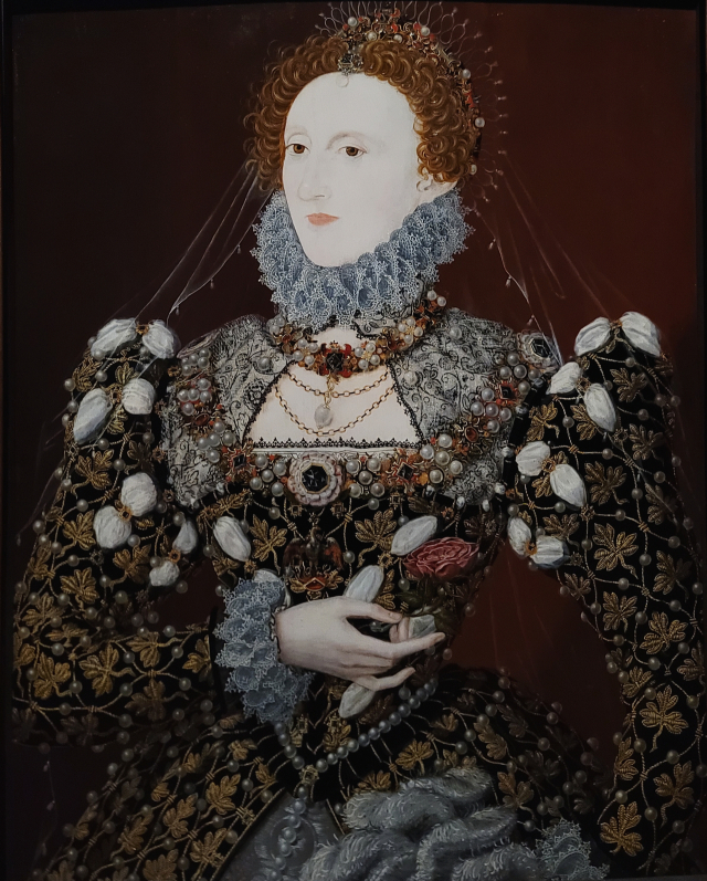 니컬러스 힐리어드가 1575년경 그린 것으로 추정되는 ‘엘리자베스 1세 여왕의 초상’ /사진제공=국립중앙박물관