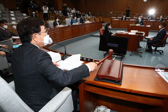 文 “야당 반대가 검증 실패 아냐” 발언에 김부겸 청문위원장 “오늘 보고서 채택 안한다”