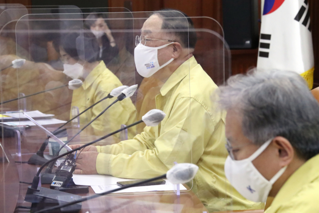 [속보]홍남기 '13일 문재인 대통령 주재 반도체 전략 보고대회'