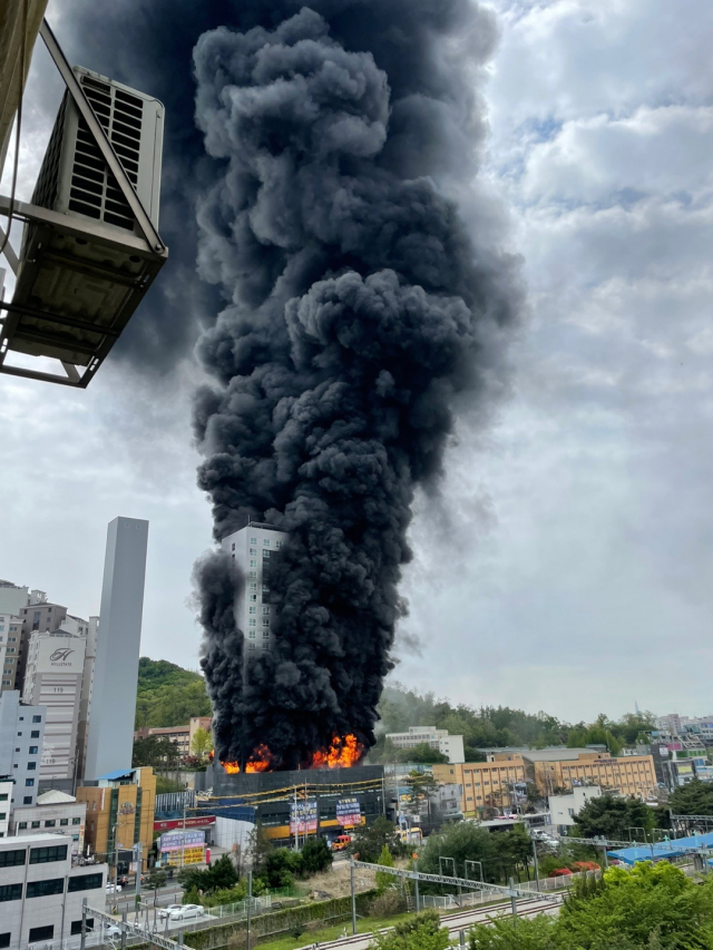용접으로 인한 화재가 발생한 남양주 오피스텔신축 공사현장.