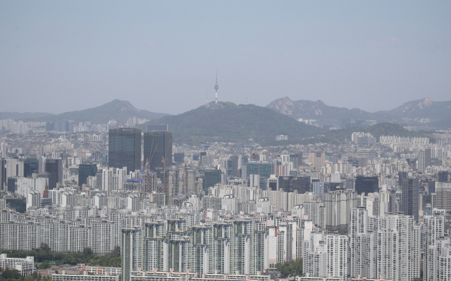 올해 전국 아파트값 상승률이 통계 집계 이래 가장 가파른 것으로 나타났다./연합뉴스